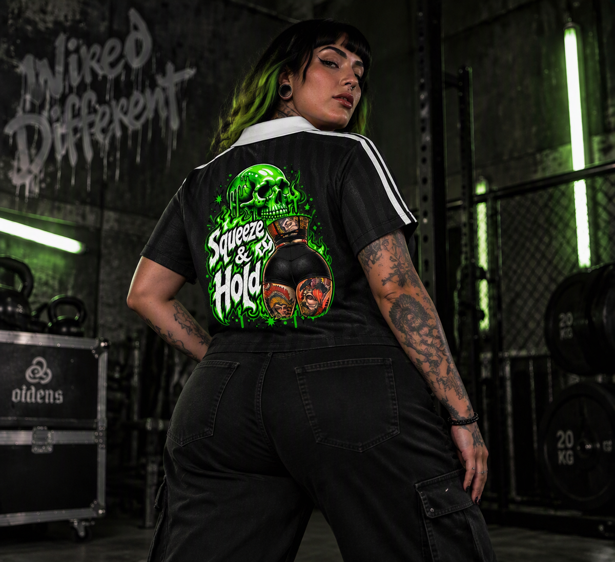 Squeeze & Hold cropped jersey – woman wearing the jersey in a gym, back view, AI-generated mockup